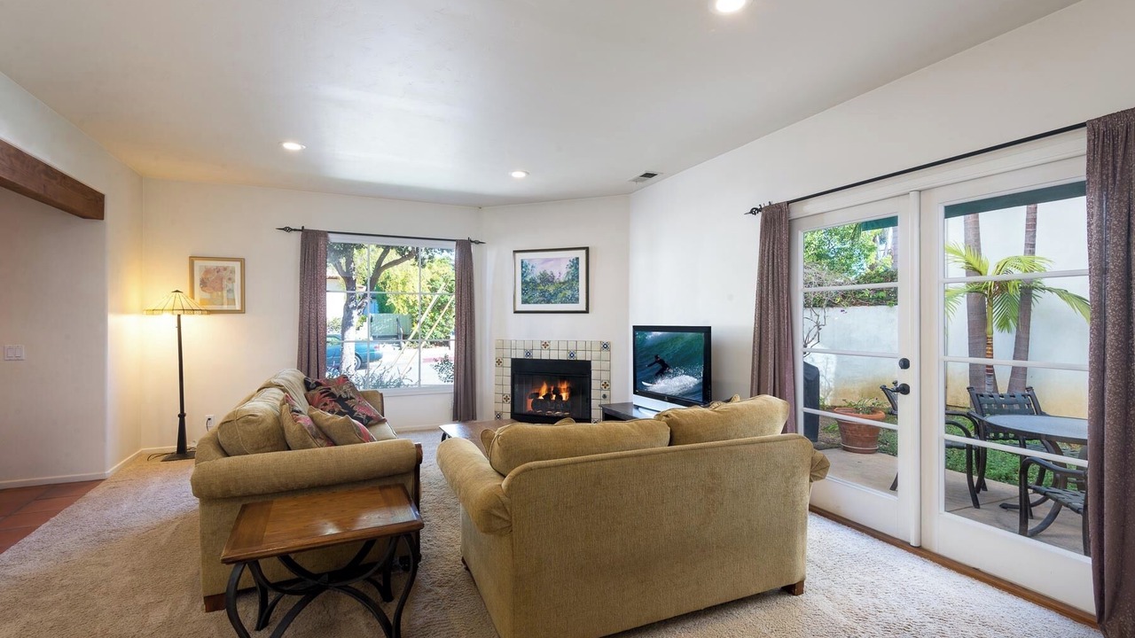 Photo of Livingroom in East Beach