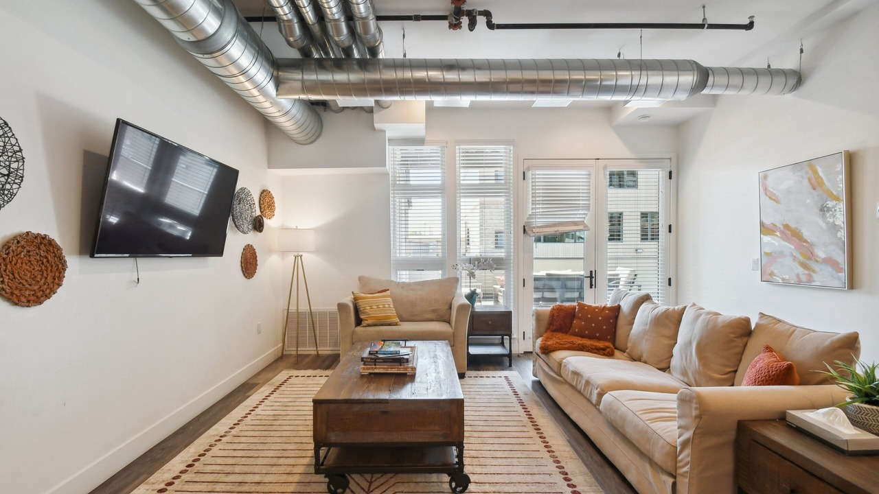 Photo of Livingroom in River North Art District