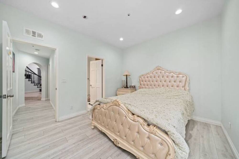 Photo of Bedroom in Monterey Park
