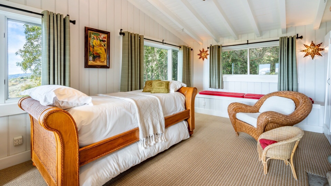 Photo of Bedroom in Toro Canyon