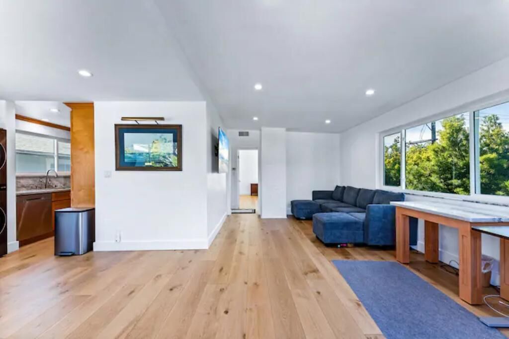 Photo of Livingroom in Tree Section