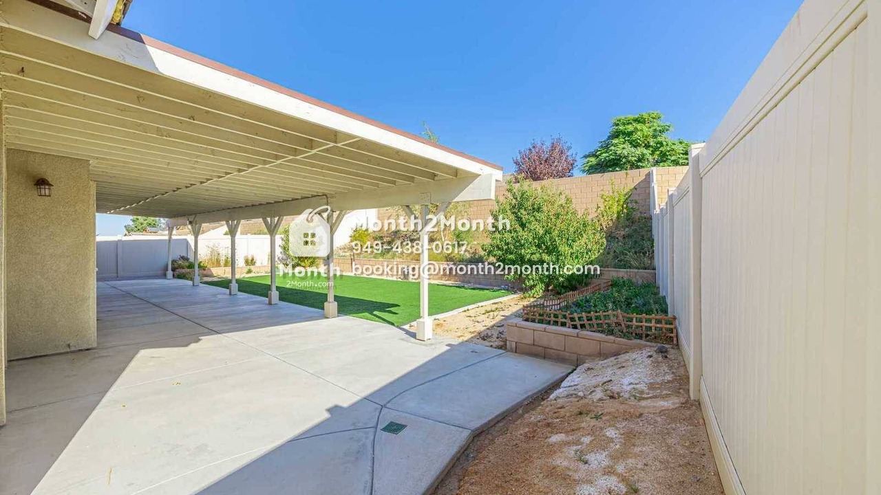 Photo of Patio Balcony in Palmdale