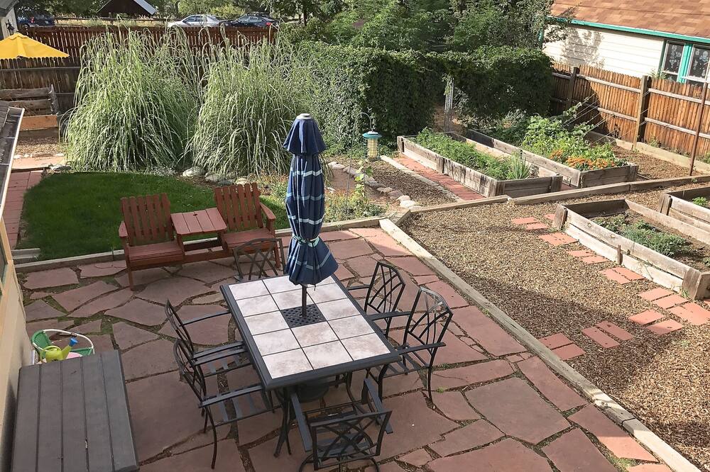 Photo of Outdoor in Golden
