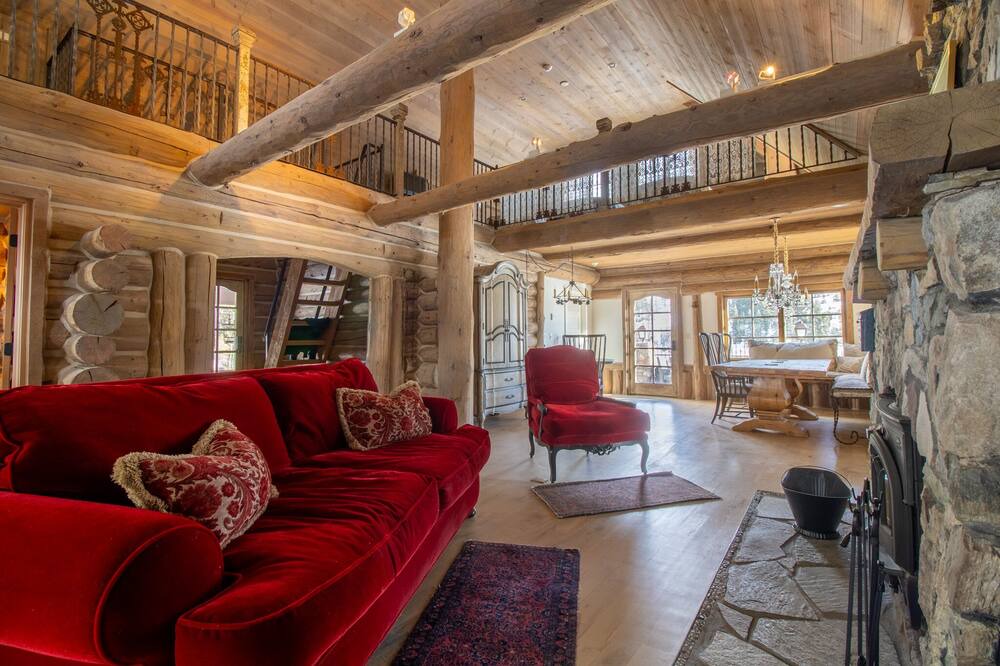 Photo of Livingroom in Columbine Lake