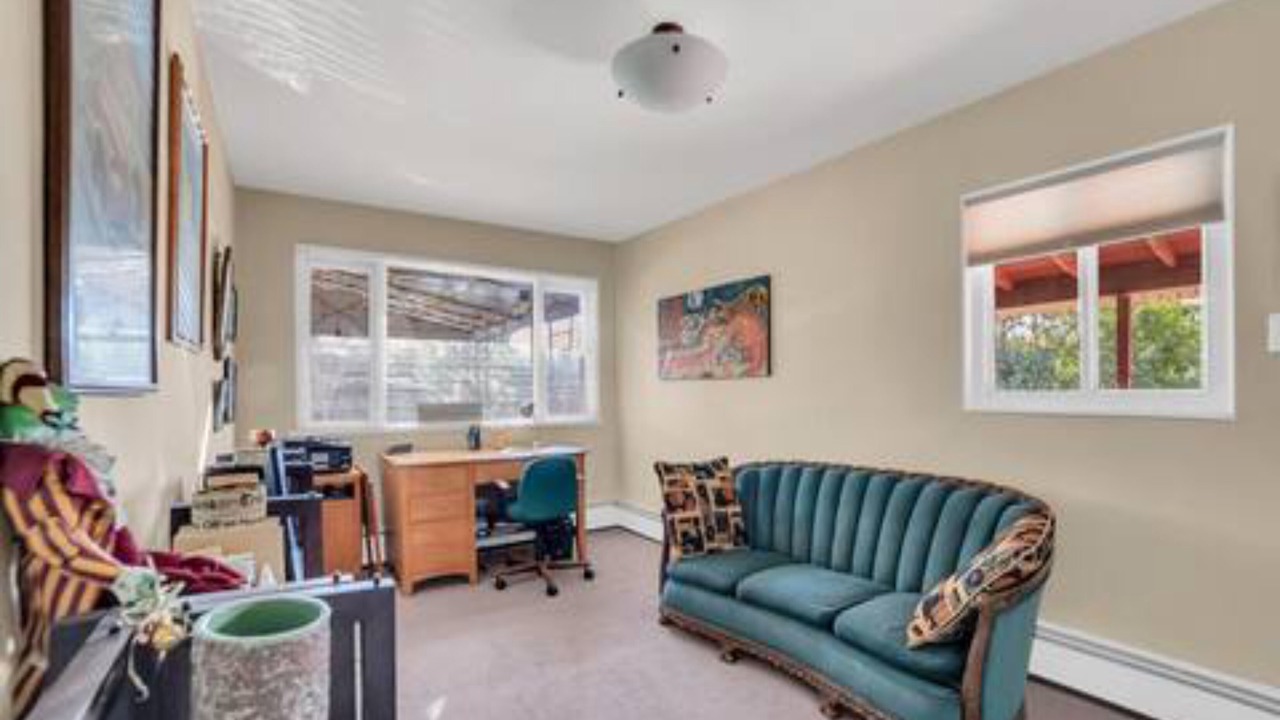 Photo of Livingroom in Athmar Park