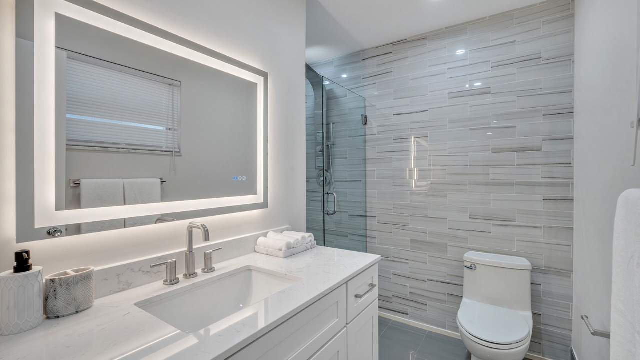 Photo of Bathroom in Imperial Point