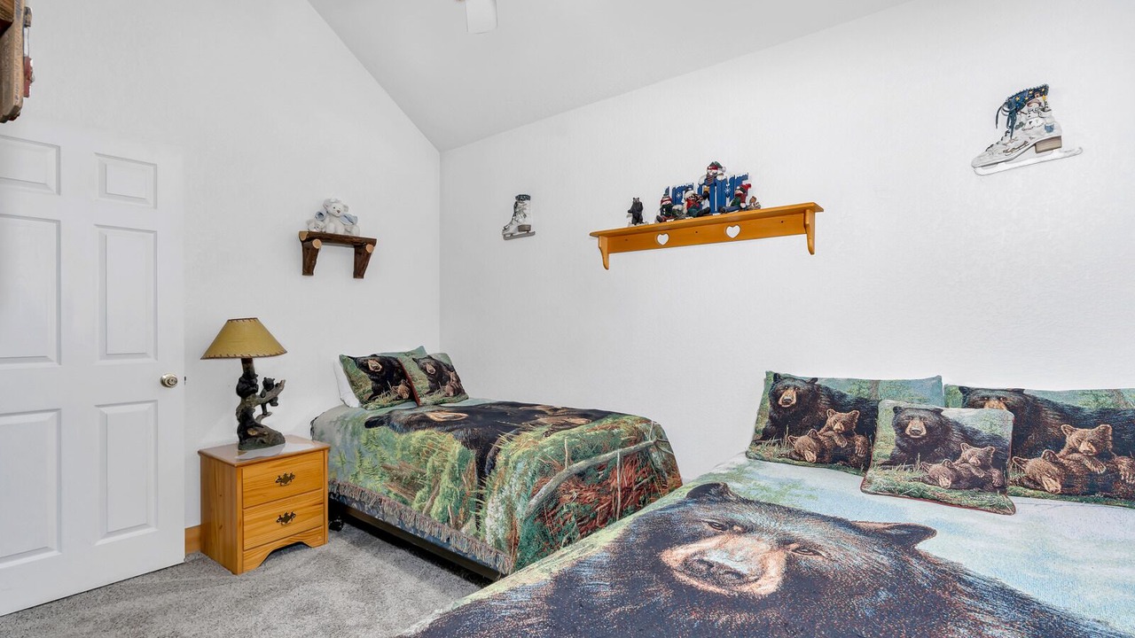 Photo of Livingroom in Yosemite West