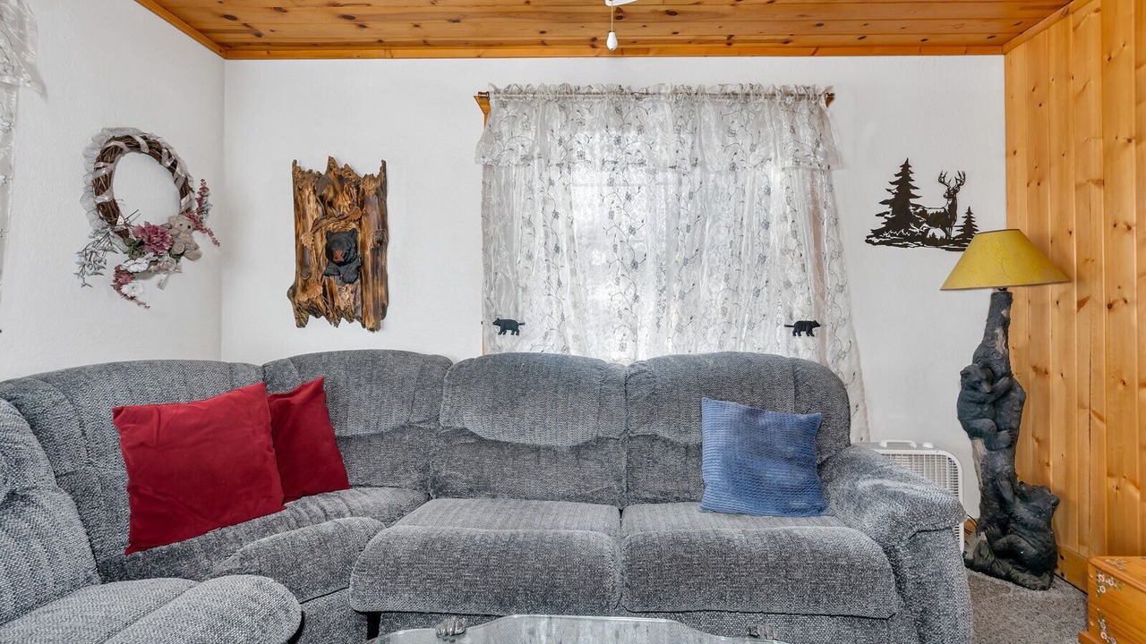 Photo of Livingroom in Yosemite West