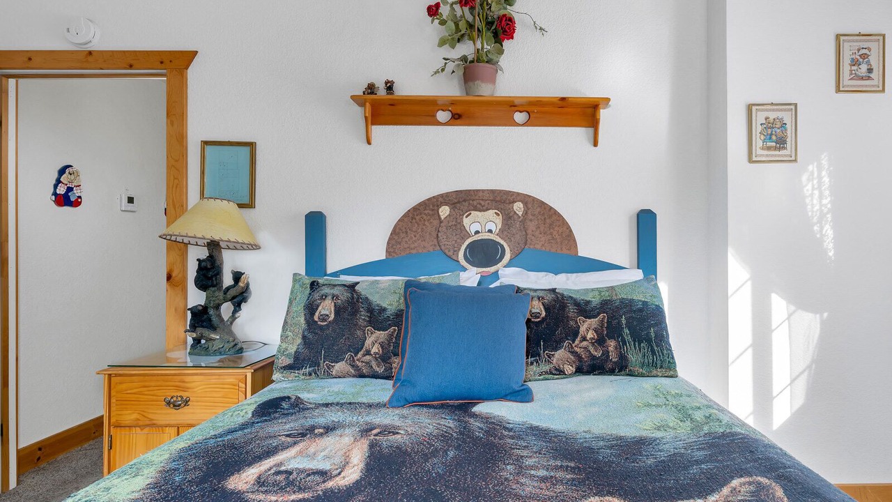 Photo of Livingroom in Yosemite West