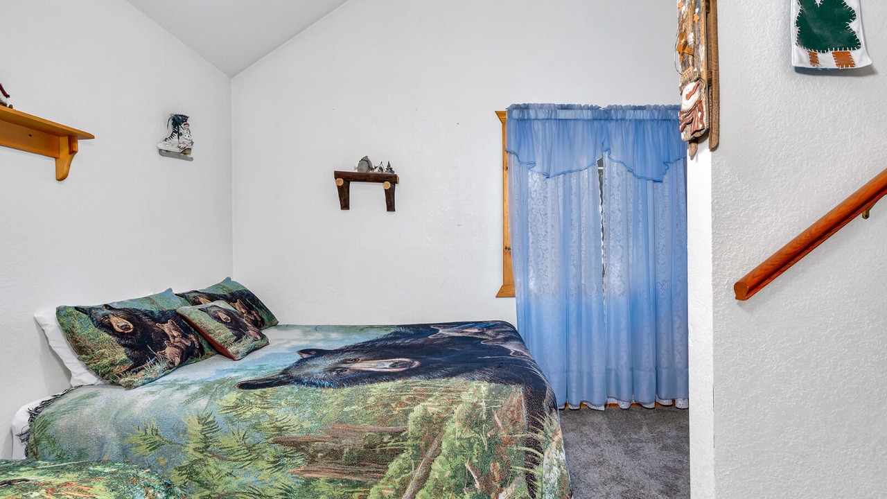 Photo of Livingroom in Yosemite West