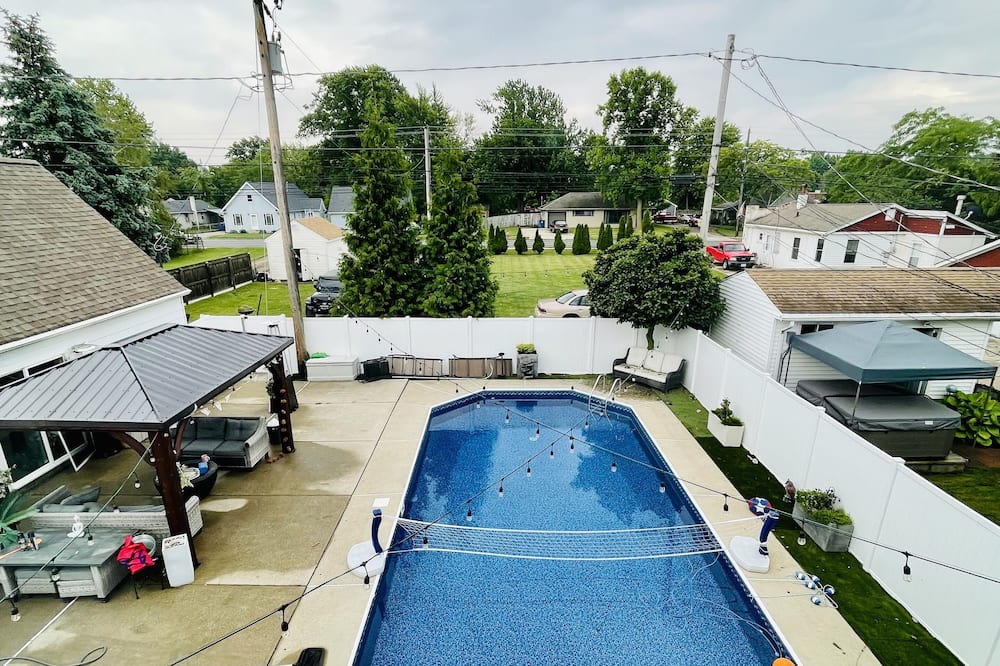 Photo of Outdoor in Sheffield Lake