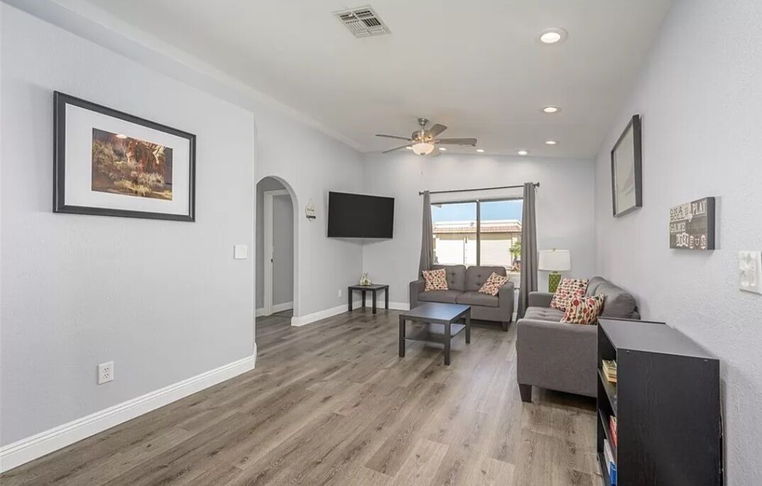 Photo of Livingroom in Holiday Shores