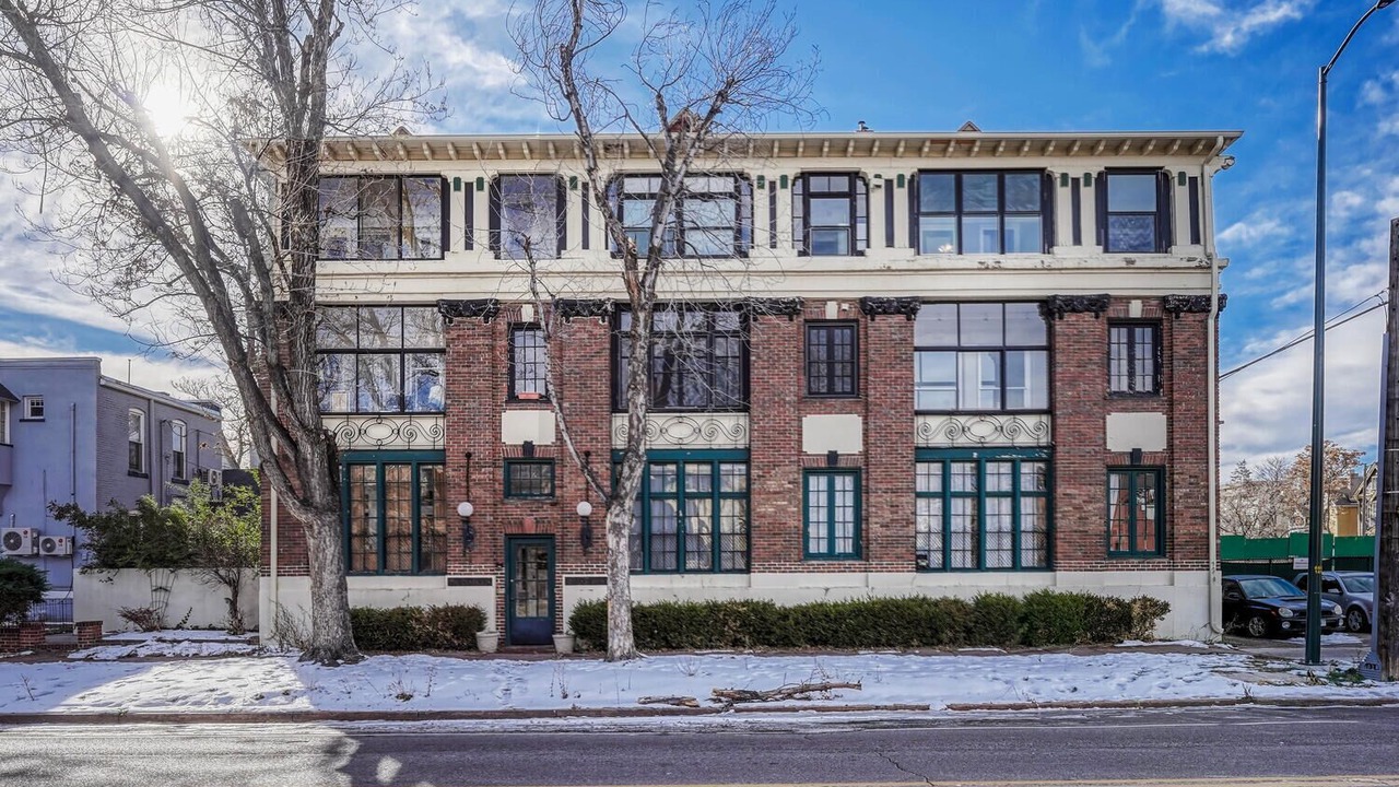 Photo of Outdoor in Uptown