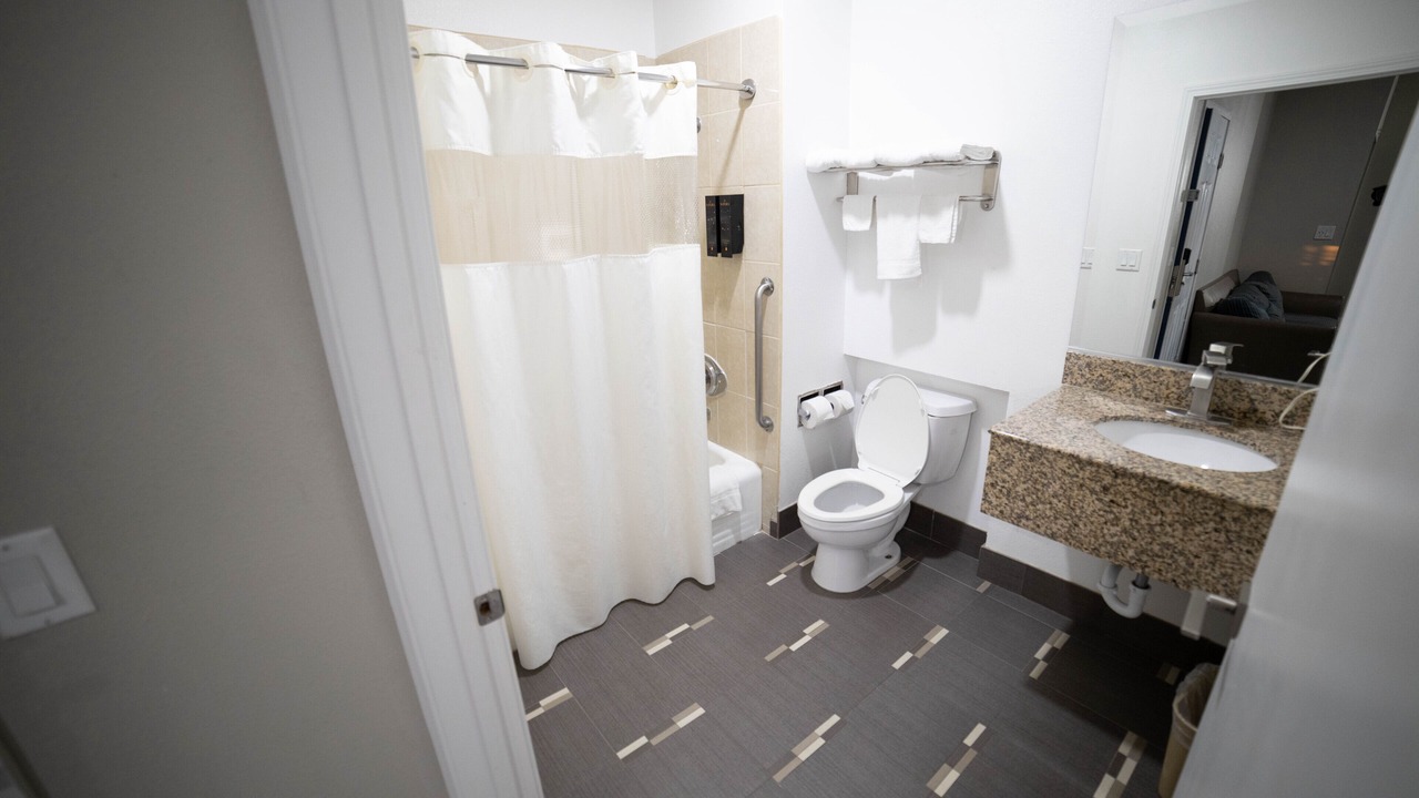 Photo of Bathroom in Pico Rivera