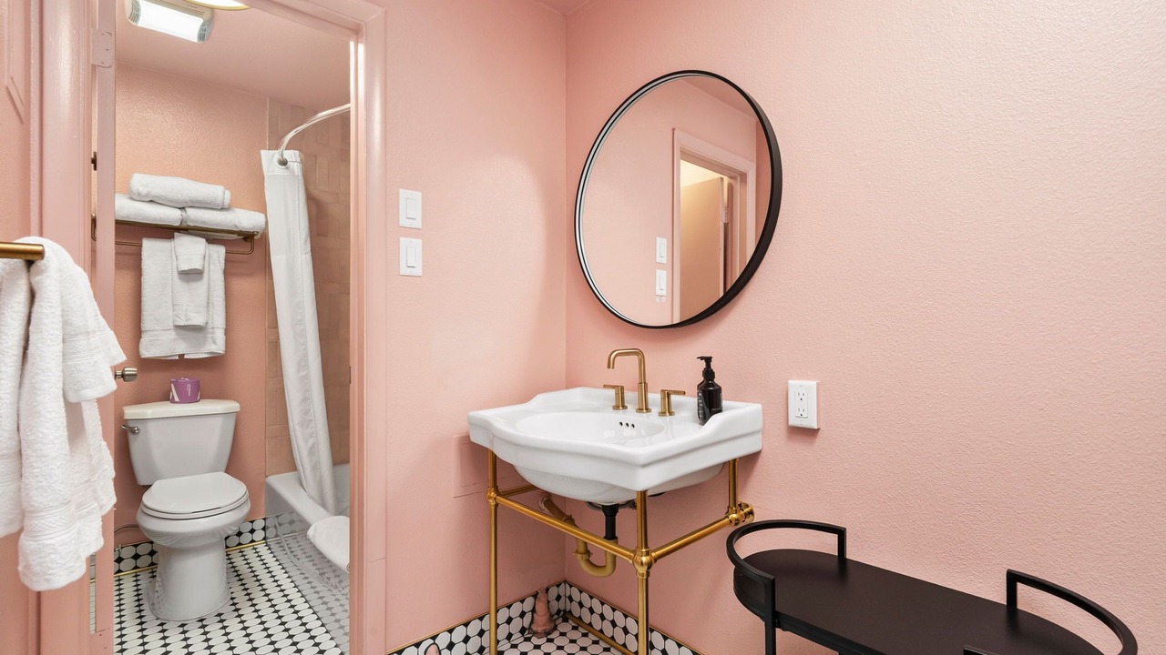 Photo of Bathroom in University Park