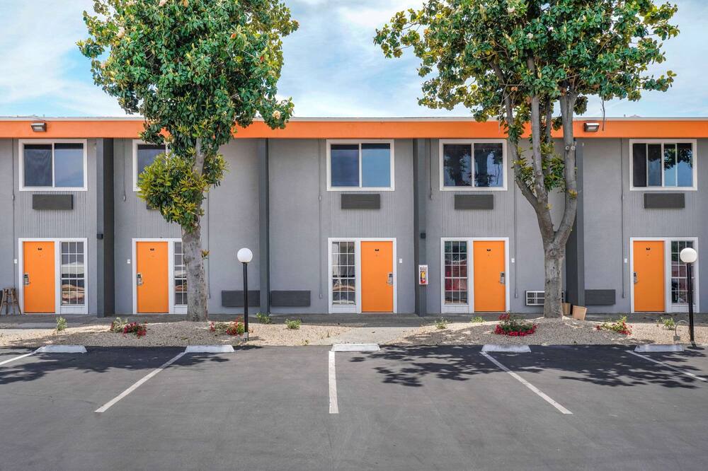 Photo of Outdoor in Raisin