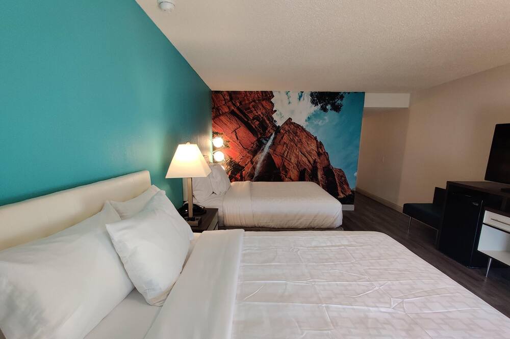 Photo of Bedroom in Raisin