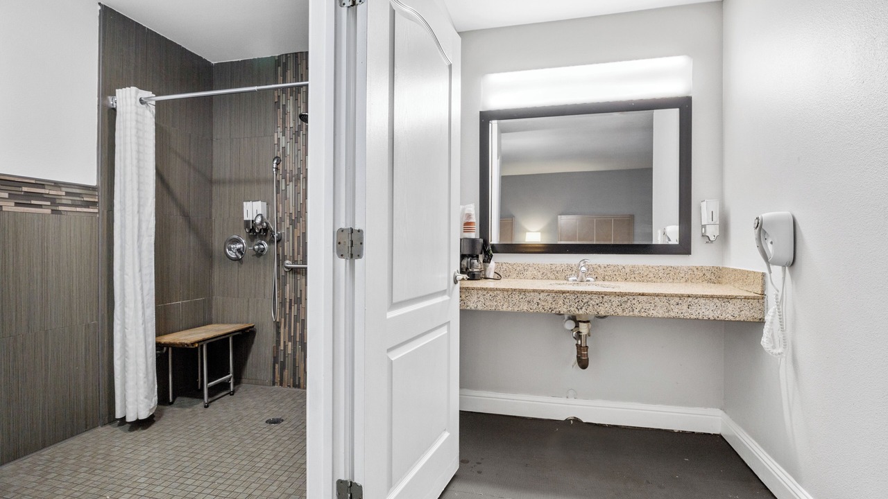 Photo of Bedroom in Milpitas
