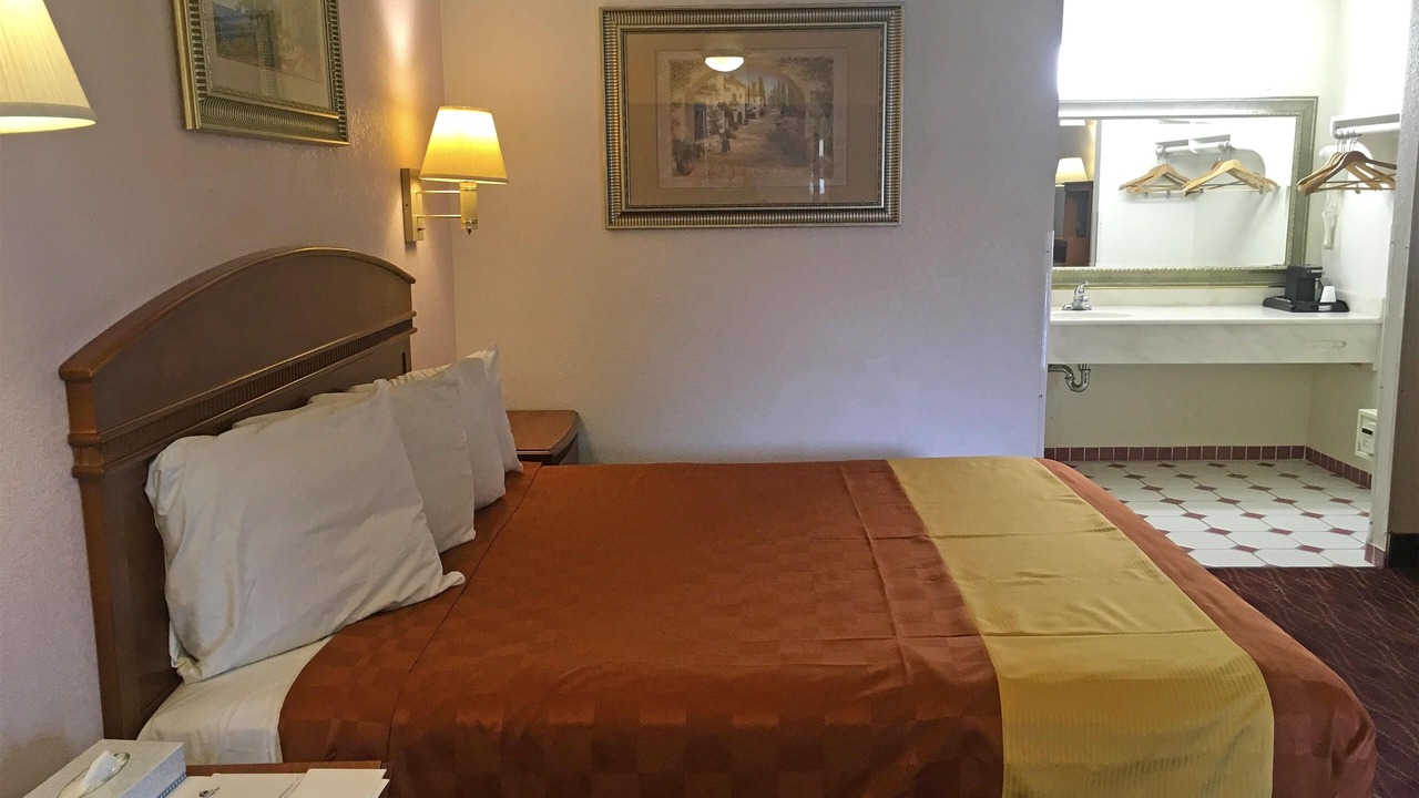 Photo of Bedroom in El Rancho