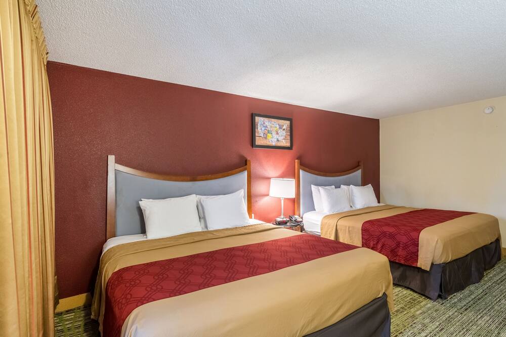 Photo of Bedroom in Raisin