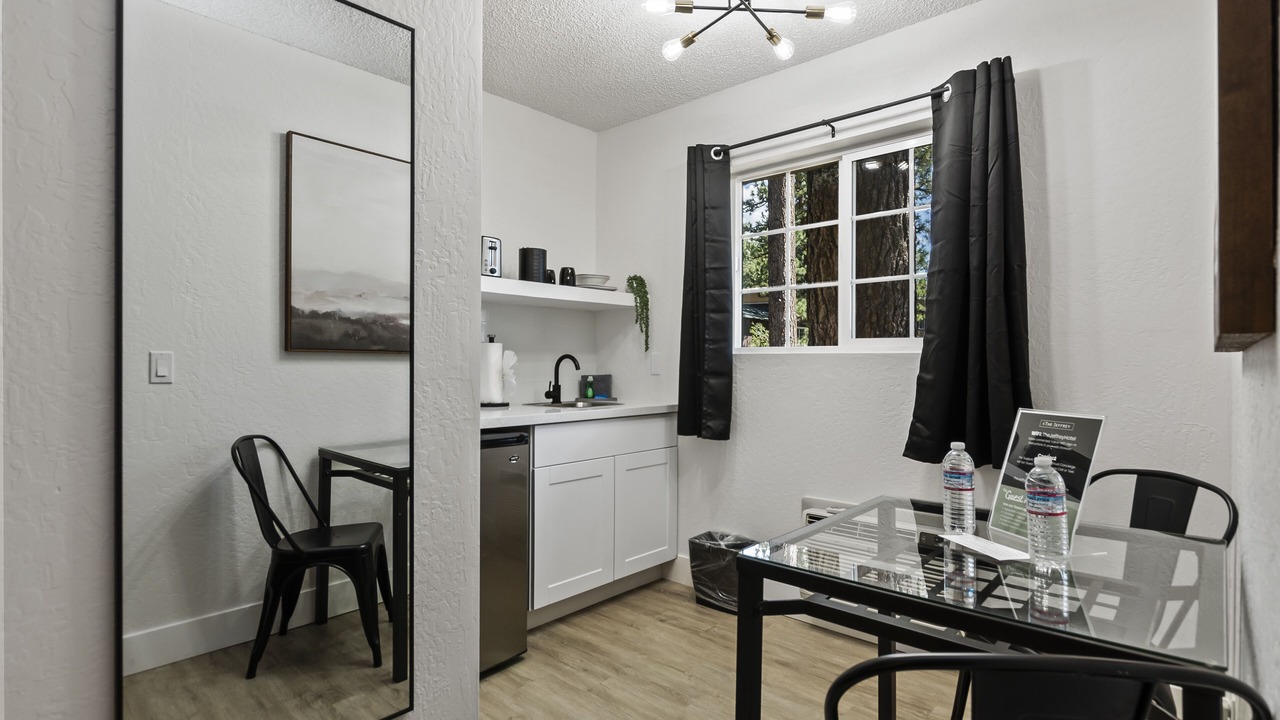 Photo of Bedroom in Lakeside Park
