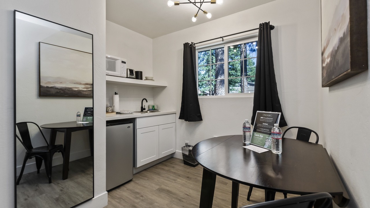 Photo of Bedroom in Lakeside Park