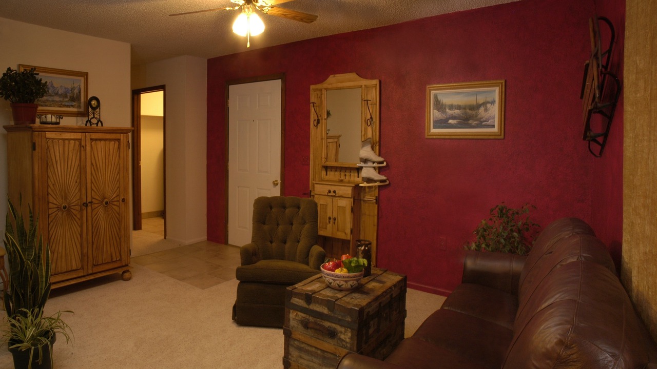 Photo of Livingroom in Garfield
