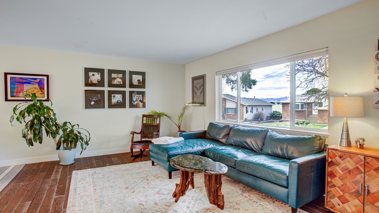 Photo of Livingroom in North Central Westminster