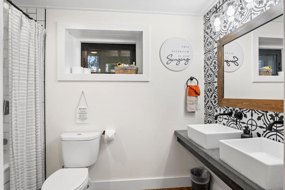 Photo of Bathroom in Kings Valley