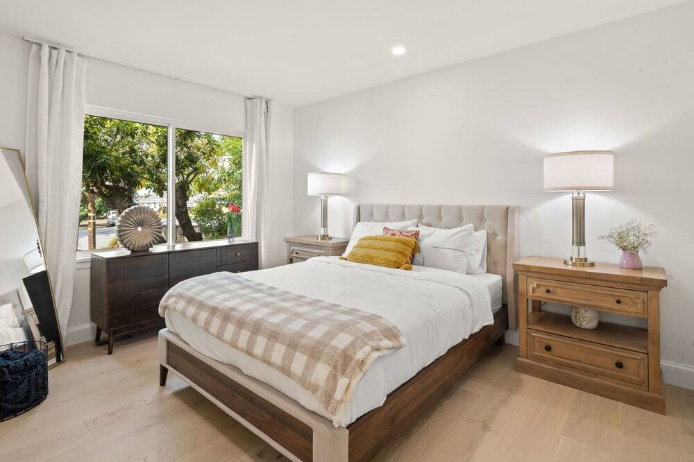 Photo of Bedroom in Noble