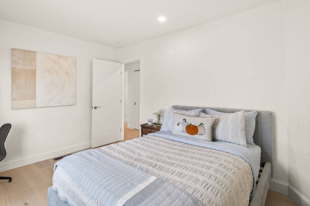 Photo of Bedroom in Noble
