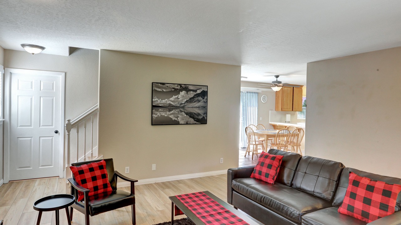 Photo of Livingroom in Wrightwood