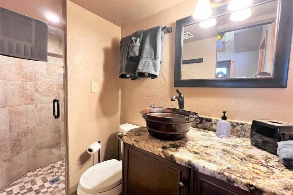 Photo of Bathroom in The Highlands