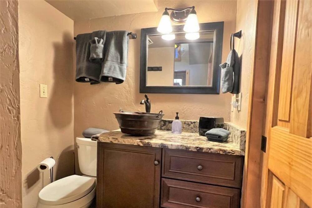 Photo of Bathroom in The Highlands