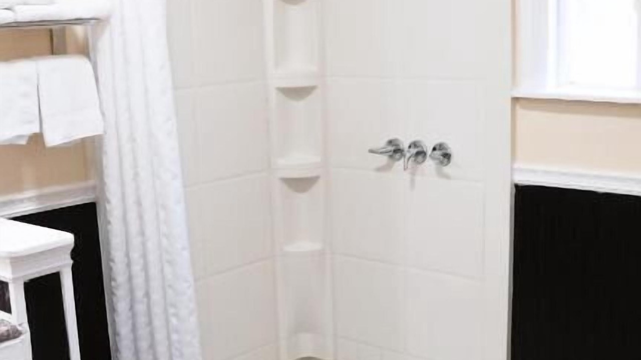 Photo of Bathroom in Sherman Oaks
