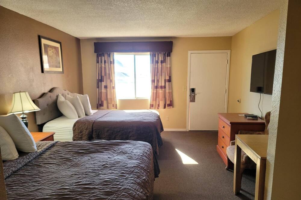 Photo of Bedroom in Tonopah