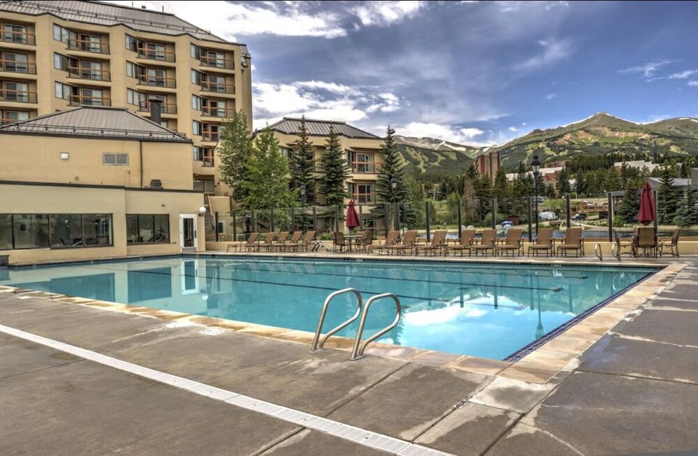 Photo of Outdoor in Peak 9