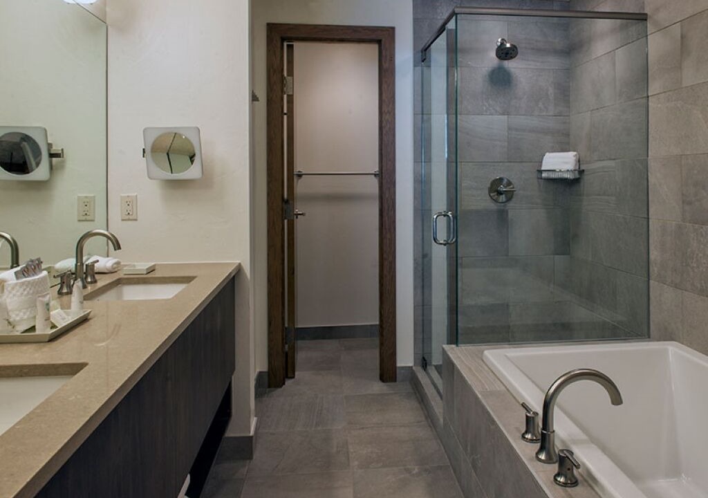 Photo of Bathroom in Boulder Ridge