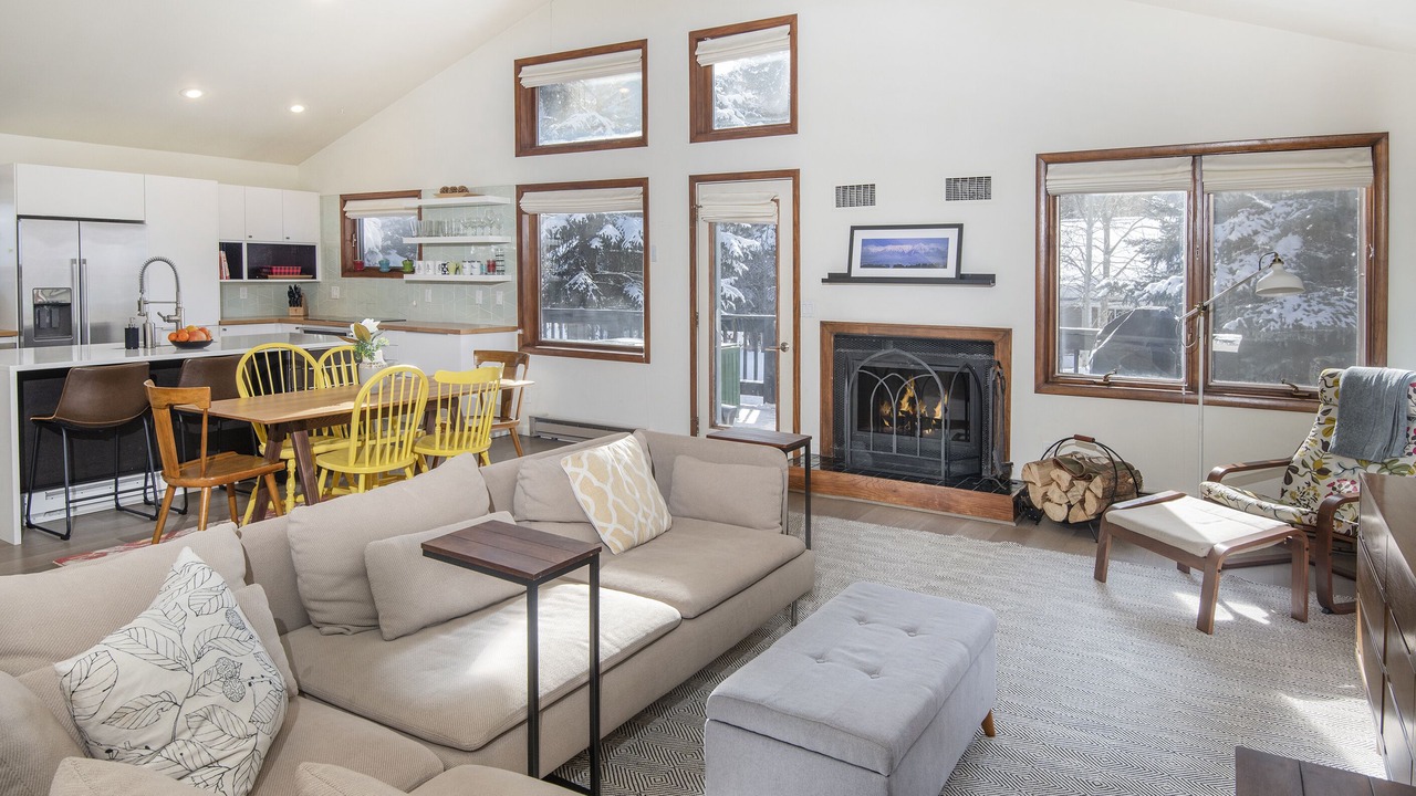 Photo of Livingroom in Eagle-Vail