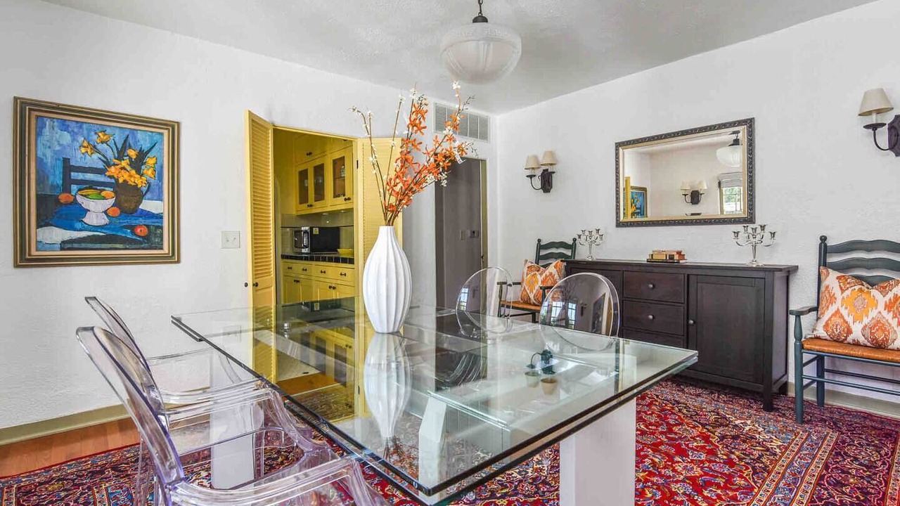 Photo of Bedroom in Beverly Grove