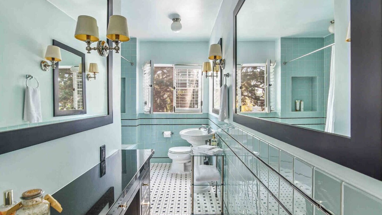Photo of Bathroom in Beverly Grove