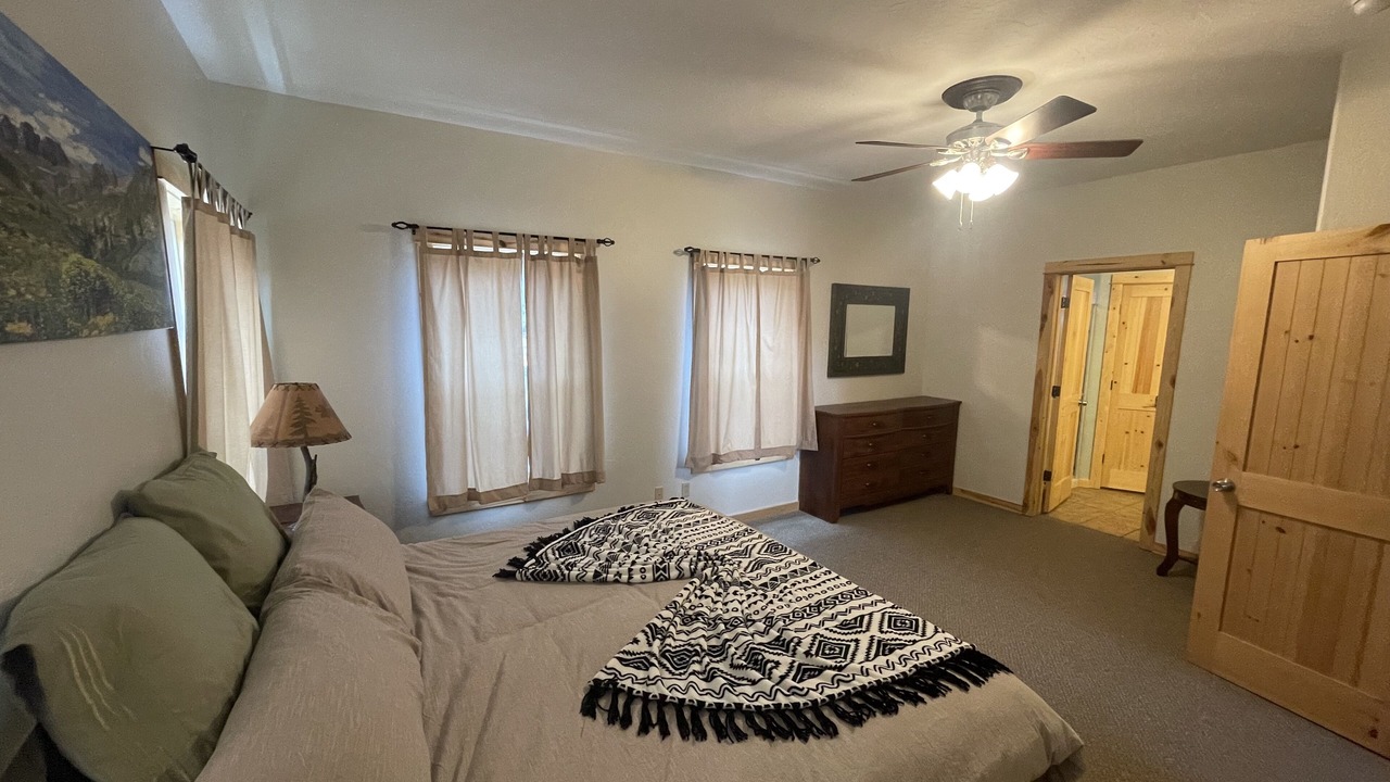 Photo of Bedroom in Lake City