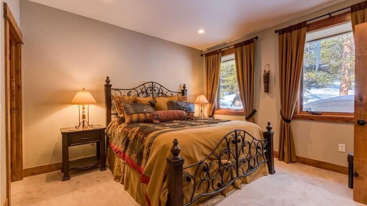 Photo of Bedroom in Woodmoor