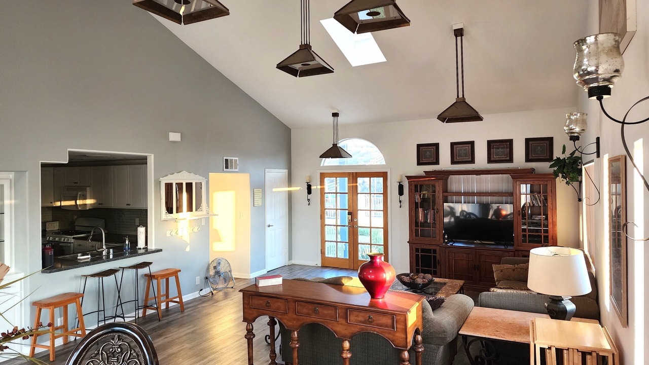 Photo of Livingroom in Canyon Lake