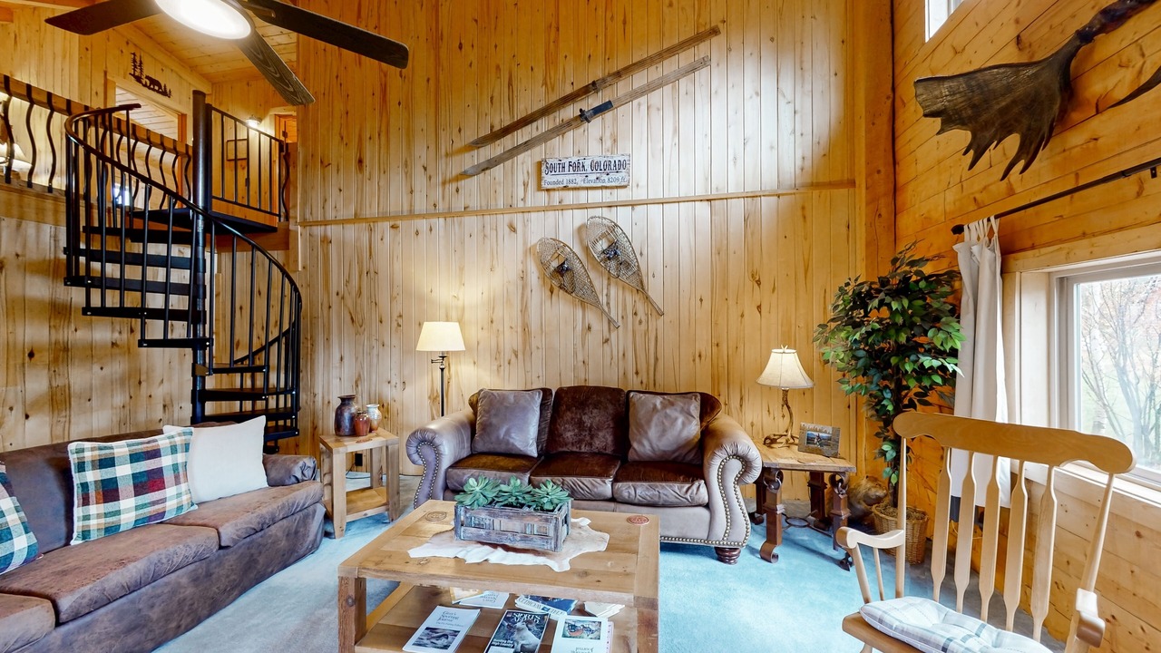 Photo of Livingroom in South Fork