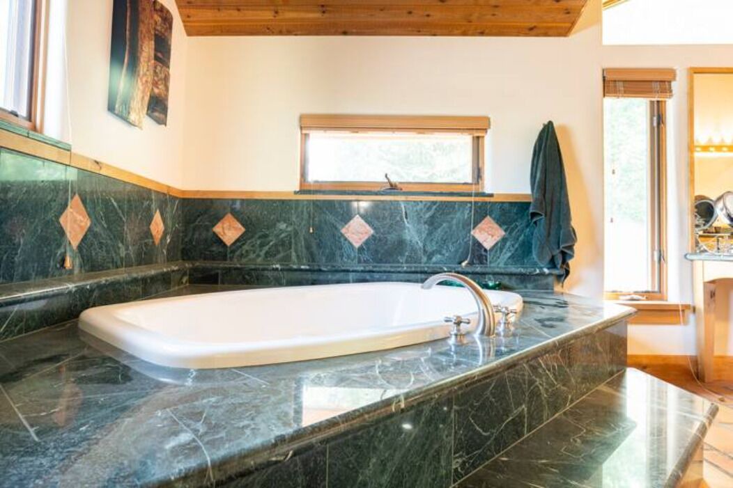 Photo of Bathroom in Highland Meadows
