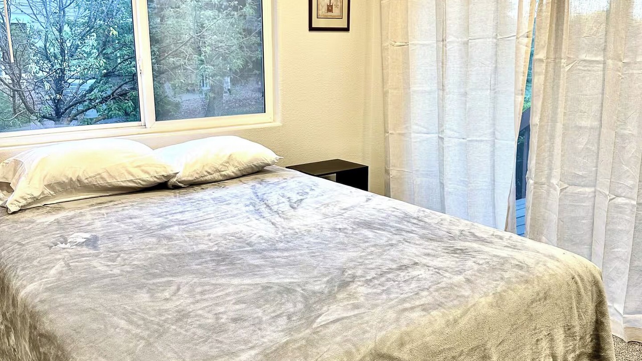 Photo of Bedroom in Jefferson Gardens