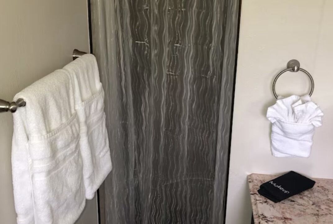 Photo of Bathroom in Dupont