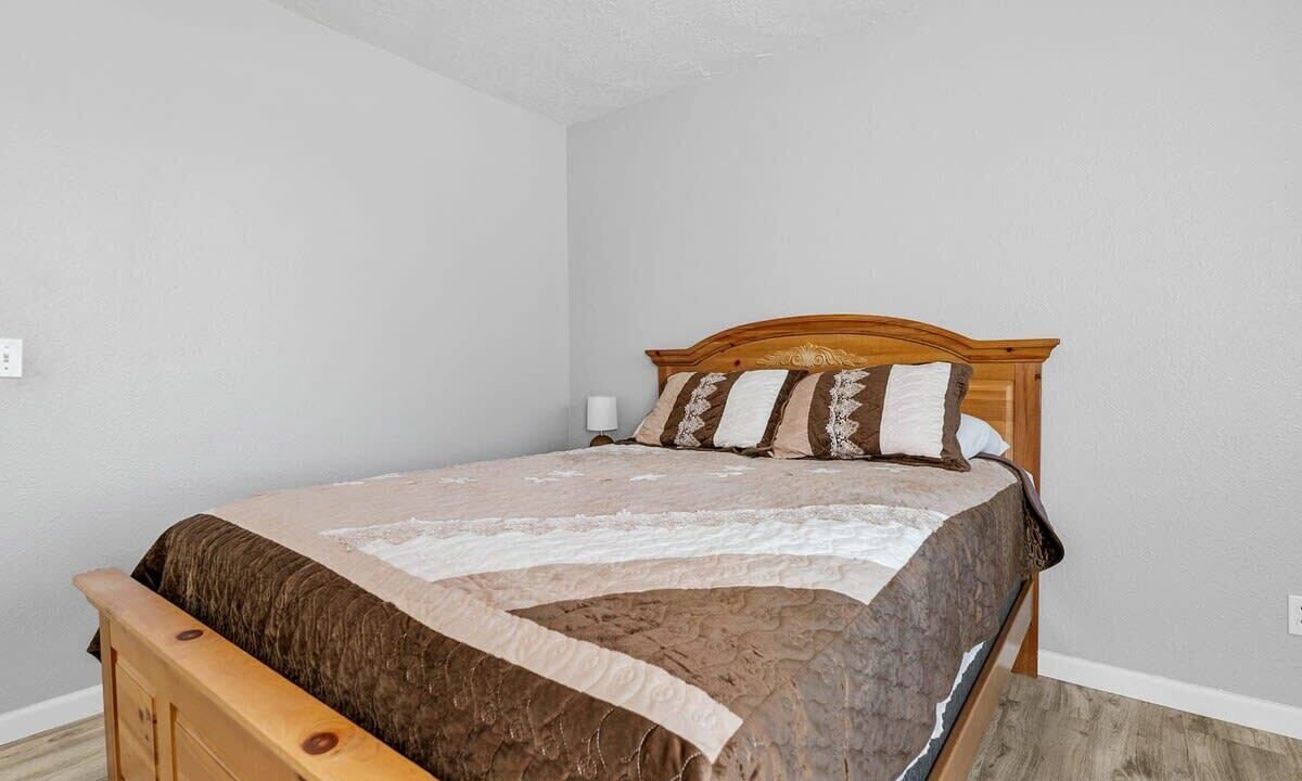 Photo of Bedroom in Hesperia