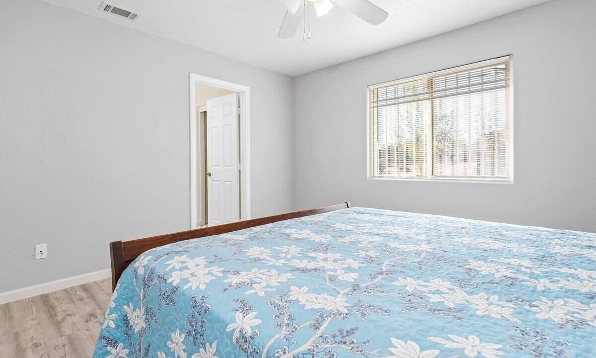 Photo of Bedroom in Hesperia